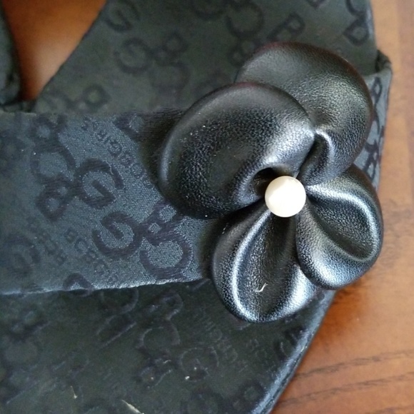 BCBG Rischia Black Logo sandals - Picture 2 of 8